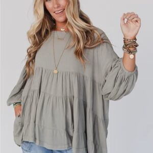 Three Bird Nest Sage Tiered Tunic